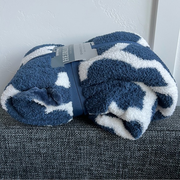 NWT Berkshire Heirloom Oversized Throw - Picture 3 of 9